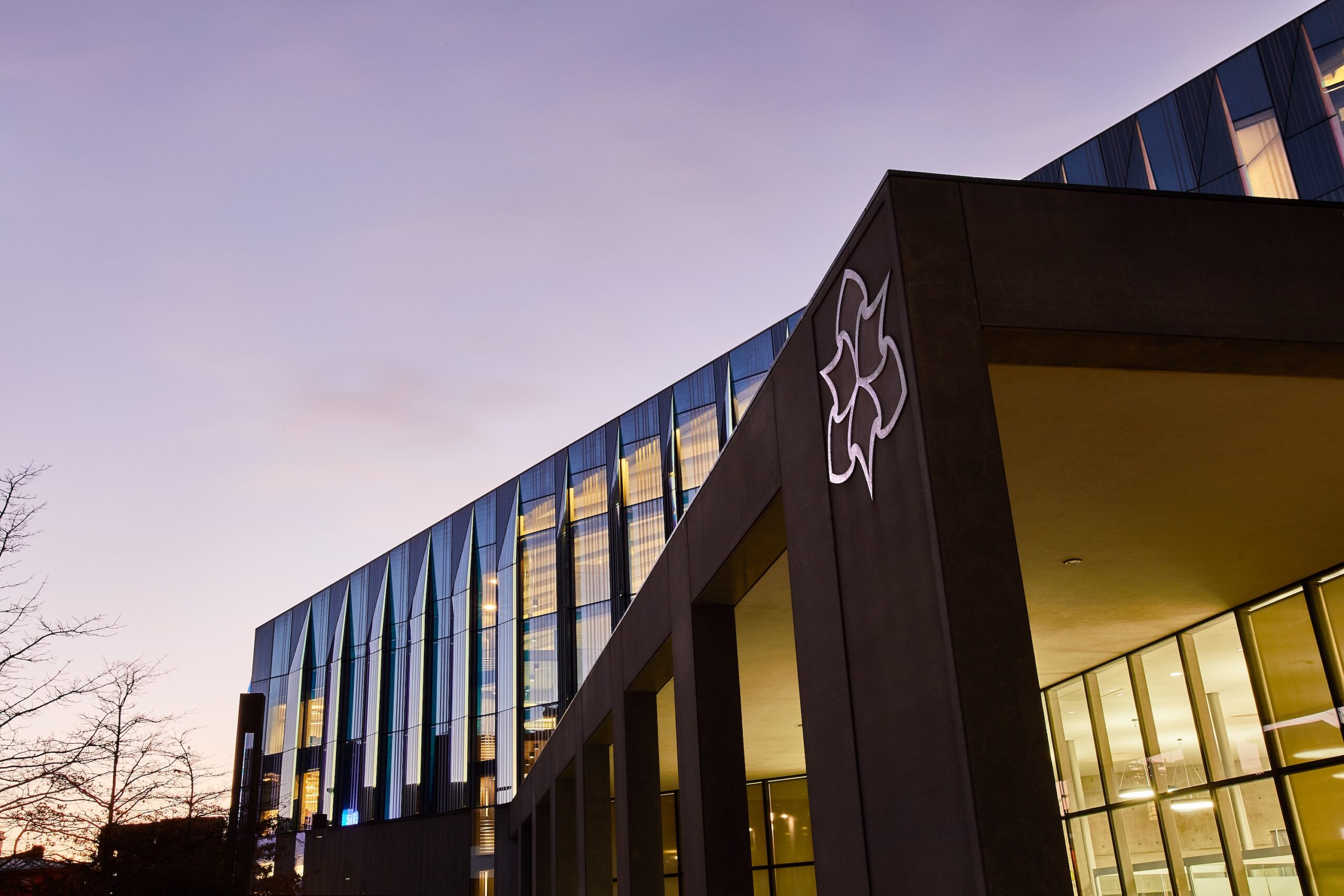 picture of MMU University building